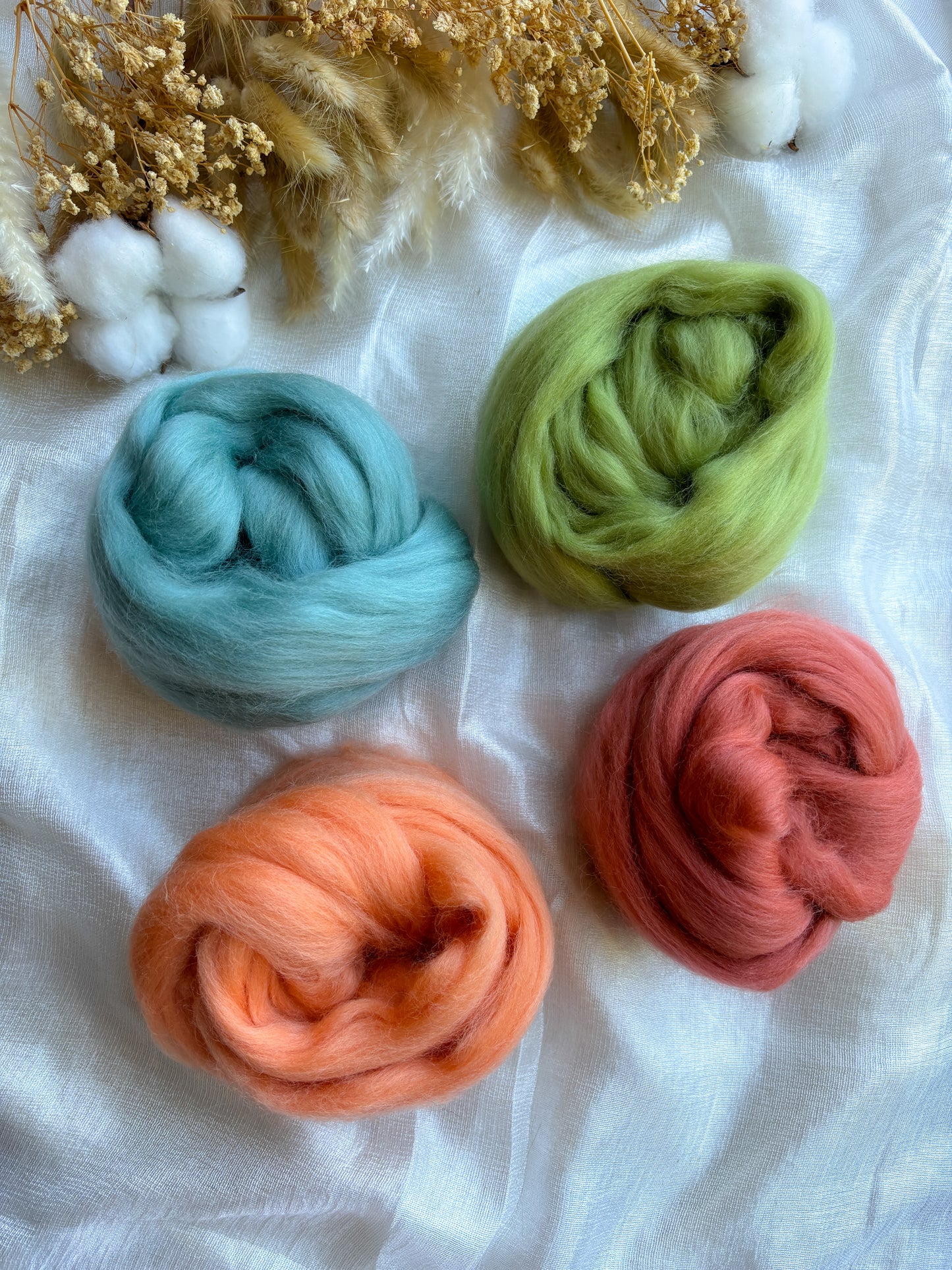 Wool Roving Bundle 18