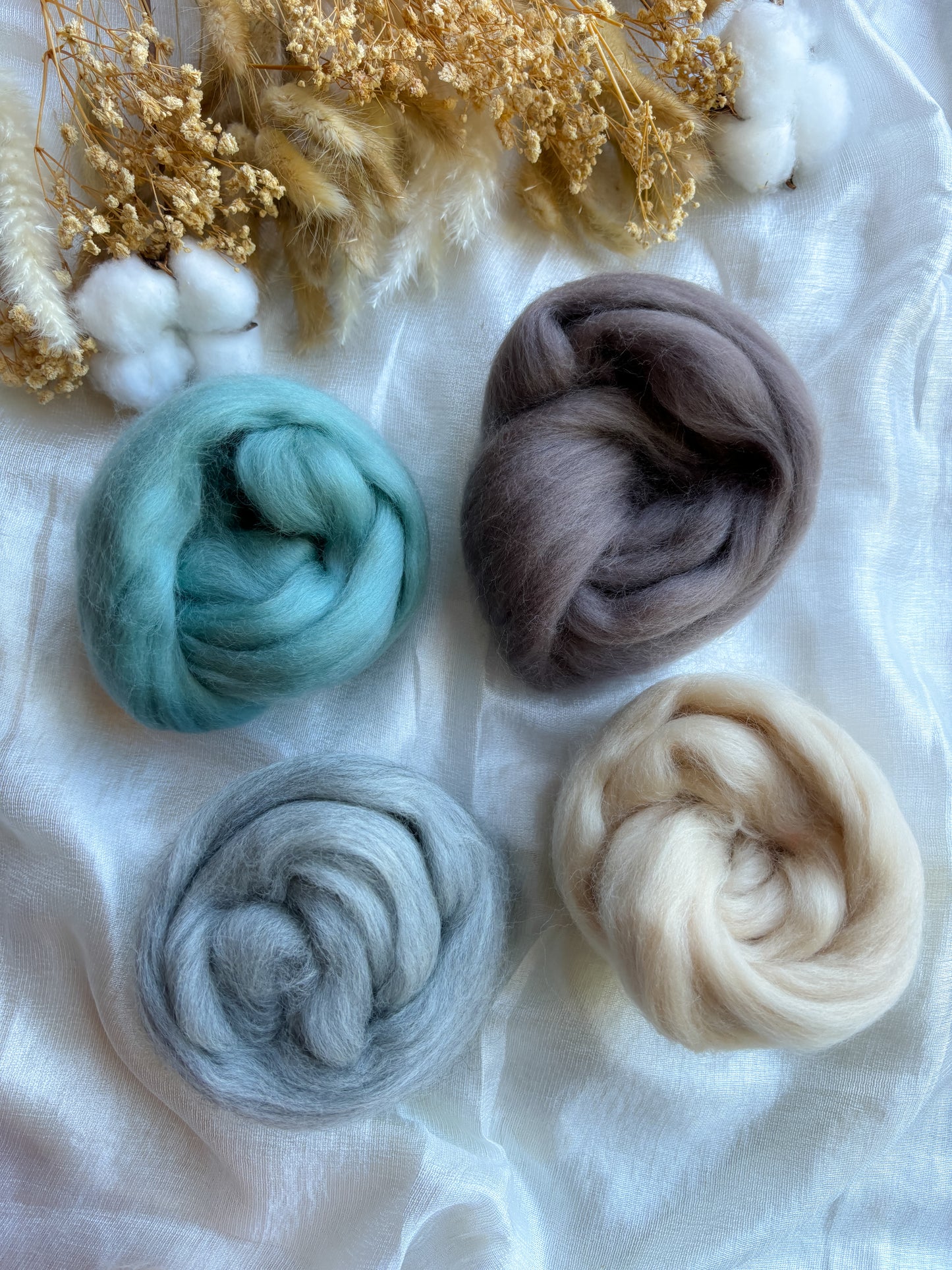 Wool Roving Bundle 22